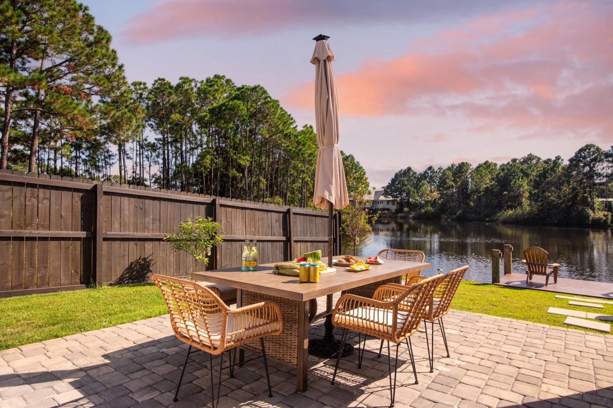 Edgewater By Avantstay Gorgeous Character Lakefront Home W Private Dock Destin Kültér fotó