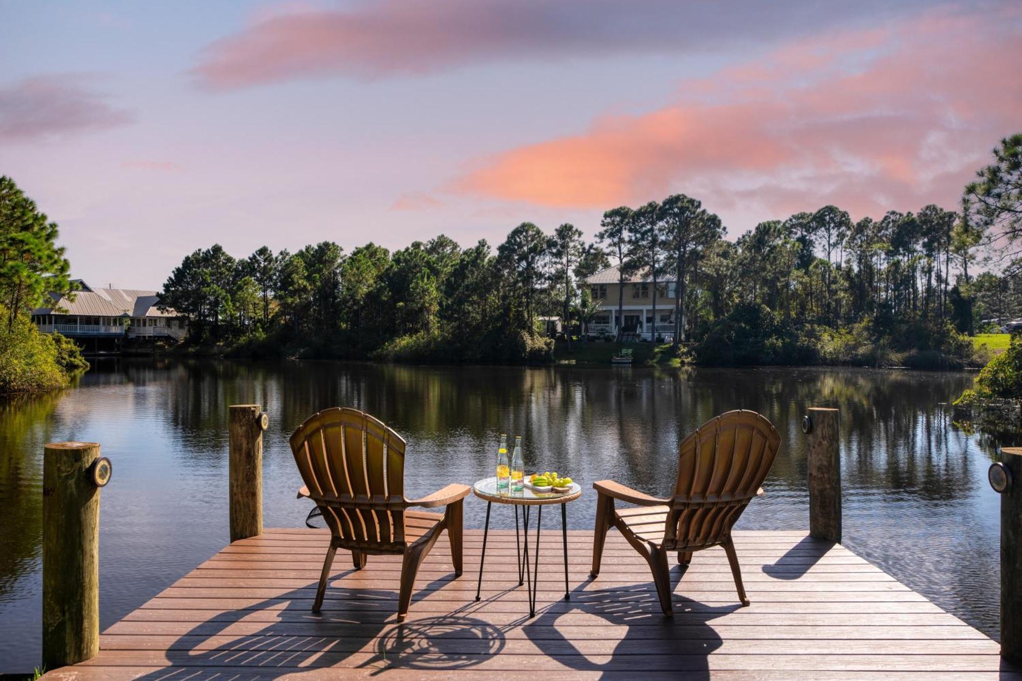 Edgewater By Avantstay Gorgeous Character Lakefront Home W Private Dock Destin Kültér fotó